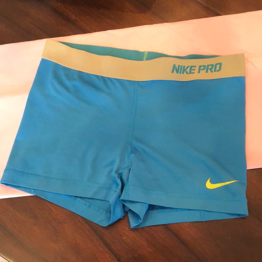 Nike Pro Dri-fit Stretch running shorts wide elastic waist band